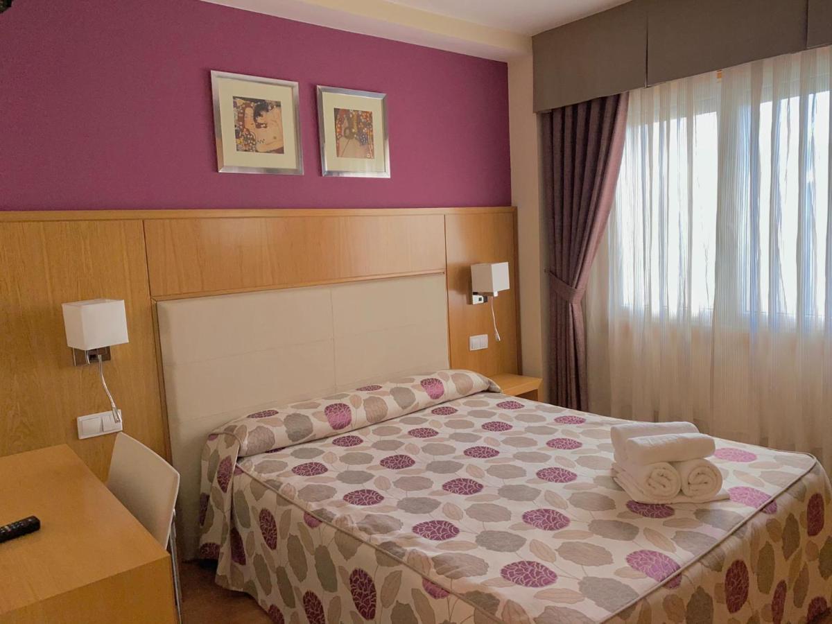 Hotel Condes De Lemos Espana Monforte De Lemos Bagian luar foto
