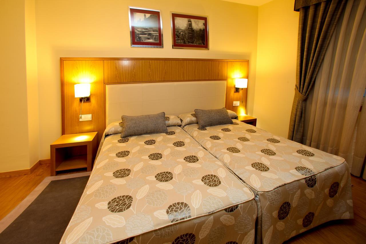 Hotel Condes De Lemos Espana Monforte De Lemos Bagian luar foto
