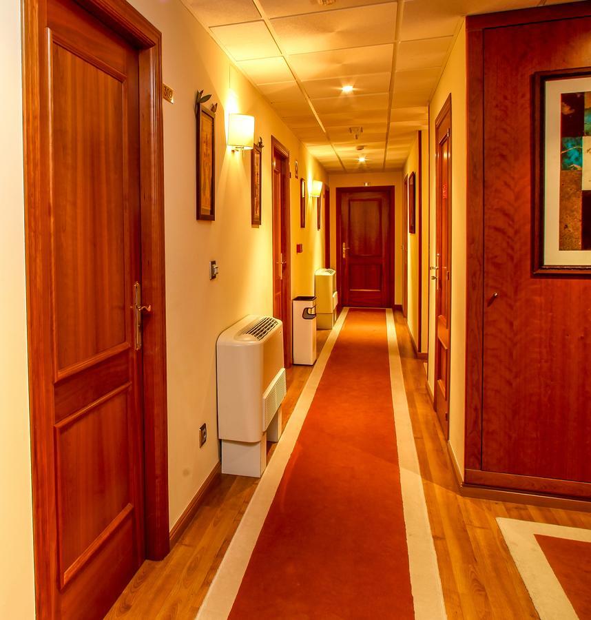 Hotel Condes De Lemos Espana Monforte De Lemos Bagian luar foto