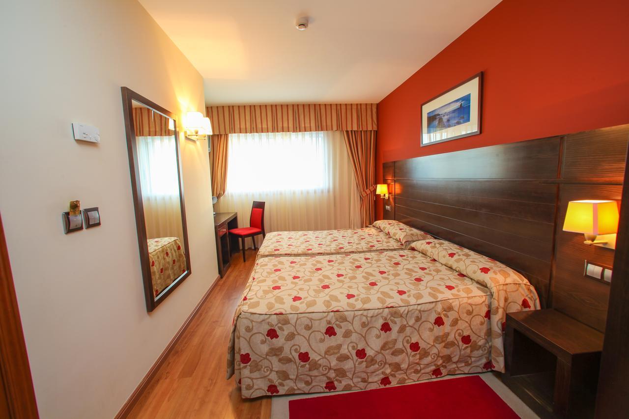 Hotel Condes De Lemos Espana Monforte De Lemos Bagian luar foto